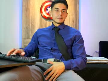 Andrew_Elliot April 25, 2025 Chaturbate stream image