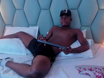 Andrewlandazuri April 25, 2025 Chaturbate stream image
