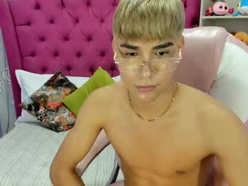 Santiago_Johnson_ April 25, 2025 Chaturbate stream image