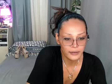 Midnightraven27 April 25, 2025 Chaturbate stream image