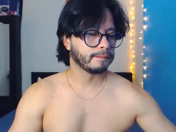 Liamcastro28 April 25, 2025 Chaturbate stream image