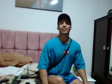 Dannyhothot stream photo from April 25, 2025