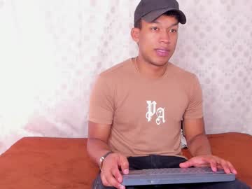 Bratt_Pit_20 April 27, 2025 Chaturbate stream image