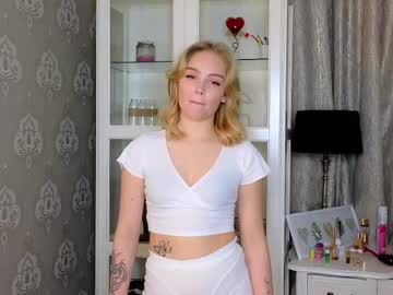 Golden_Vibe April 27, 2025 Chaturbate stream image