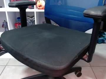 Oftamon21 April 27, 2025 Chaturbate stream image