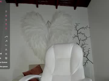 Isasantamar_ April 29, 2025 Chaturbate stream image