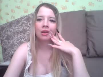 Universeemily stream photo from April 29, 2025