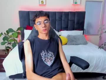 Phillicious_ April 29, 2025 Chaturbate stream image