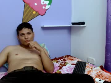 Heyboyreiner18 April 30, 2025 Chaturbate stream image