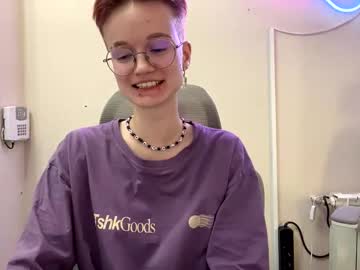 Kiki_Blue_Eyes April 30, 2025 Chaturbate stream image