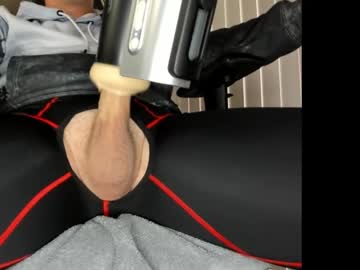 Ryanisa22 April 30, 2025 Chaturbate stream image