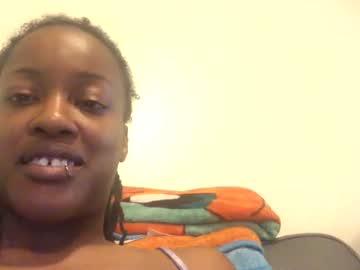 Brownskinbaddie213 April 30, 2025 Chaturbate stream image