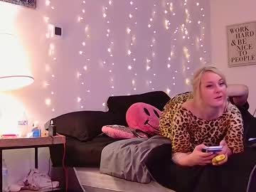 Daniraeanddaddy May 01, 2025 Chaturbate stream image
