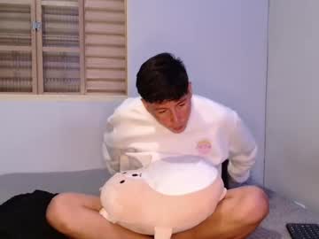 Pervyrodrigo May 01, 2025 Chaturbate stream image