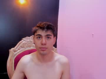 Samuell_Adamss May 01, 2025 Chaturbate stream image