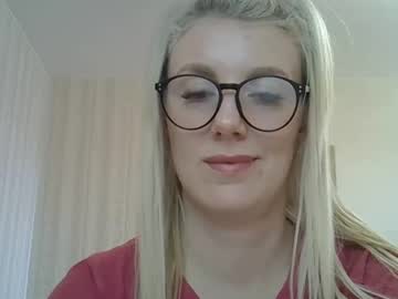 Carry_341 May 01, 2025 Chaturbate stream image