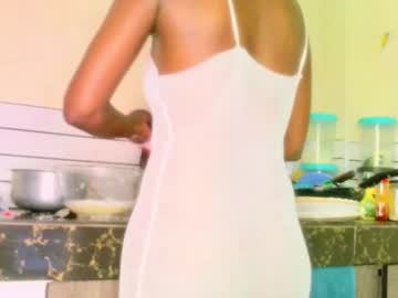 Pettitemellany May 01, 2025 Chaturbate stream image