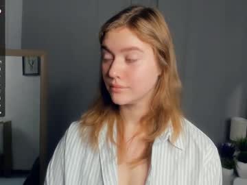 Di_Huny May 01, 2025 Chaturbate stream image