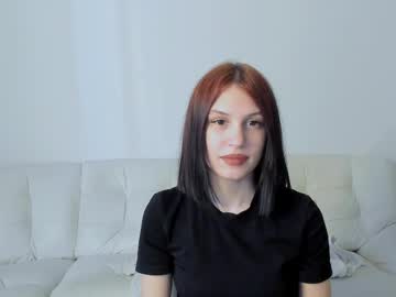 Zelle_Iesel May 01, 2025 Chaturbate stream image