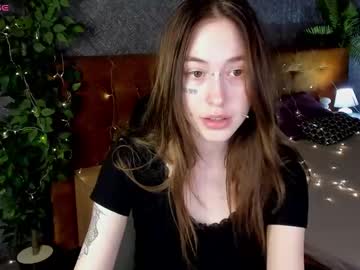 Carolyn_Foxy May 01, 2025 Chaturbate stream image