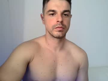 Irennetwo May 01, 2025 Chaturbate stream image