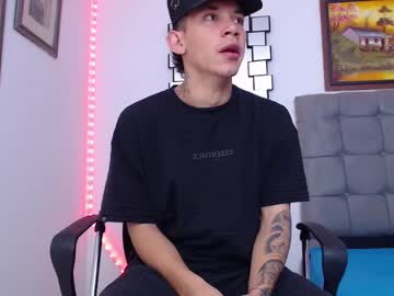 Thomas_Foxl May 01, 2025 Chaturbate stream image