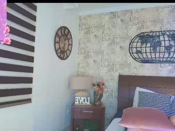 Cristalorence_ May 01, 2025 Chaturbate stream image