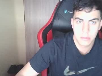 Aaronlavine May 01, 2025 Chaturbate stream image