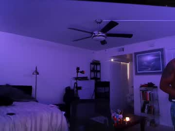Yungbullhard May 02, 2025 Chaturbate stream image