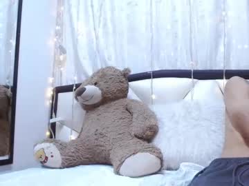 Eddie_And_Lily May 02, 2025 Chaturbate stream image
