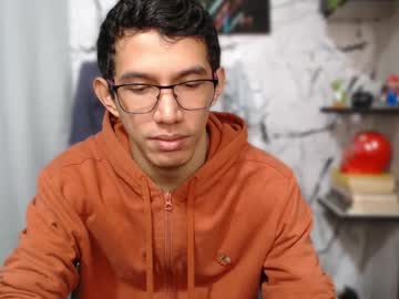 Noah_89r May 02, 2025 Chaturbate stream image