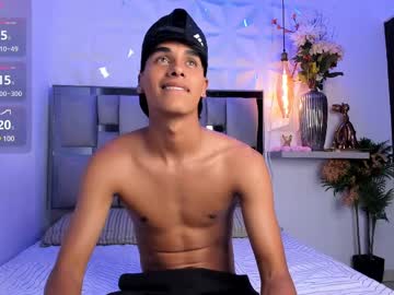 Andrewortix May 02, 2025 Chaturbate stream image