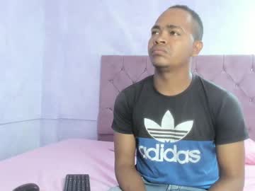 Alejanndro_69 May 02, 2025 Chaturbate stream image