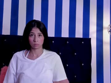 Little_Berrry May 02, 2025 Chaturbate stream image