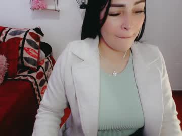 Luna_Lgomez May 02, 2025 Chaturbate stream image