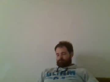 Illia723280 May 02, 2025 Chaturbate stream image