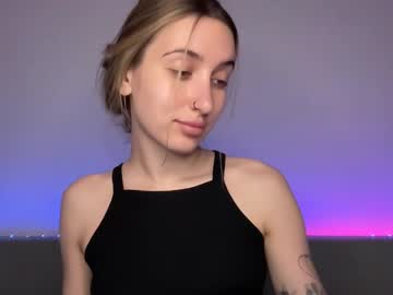 Kikkymoore May 02, 2025 Chaturbate stream image