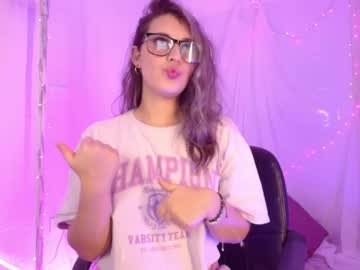 Isabella_Rross May 03, 2025 Chaturbate stream image