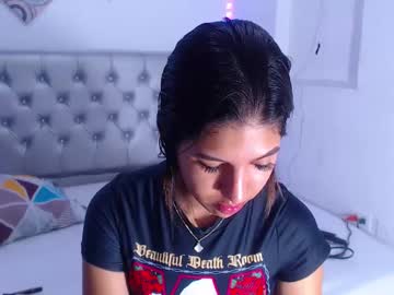 Colombianmiilf_ May 03, 2025 Chaturbate stream image