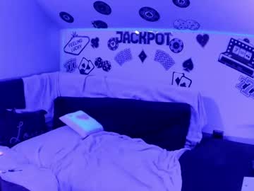 Hazyblows stream photo from May 03, 2025