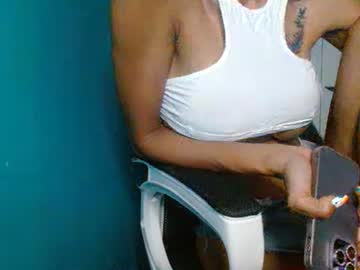 Coocoassian555 May 03, 2025 Chaturbate stream image