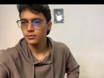 Antonelly_Escobar May 03, 2025 Chaturbate stream image