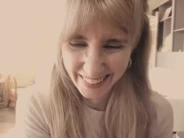 Hey_Gem May 03, 2025 Chaturbate stream image