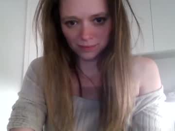 Pixiehole4u May 03, 2025 Chaturbate stream image