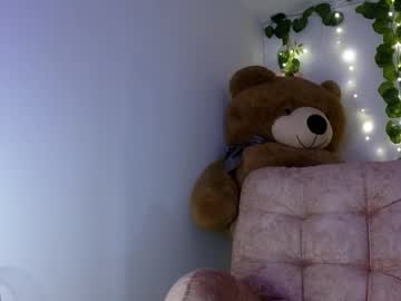 Valkiria_98 May 03, 2025 Chaturbate stream image