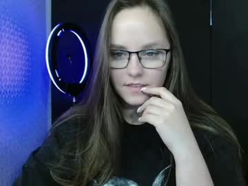 Nikamuur May 04, 2025 Chaturbate stream image