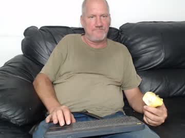 Jamesdoo2222 May 04, 2025 Chaturbate stream image