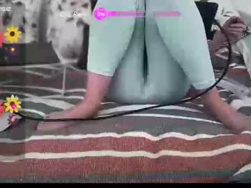 Cialea13 May 04, 2025 Chaturbate stream image
