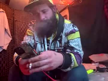 Johnboii813 May 04, 2025 Chaturbate stream image