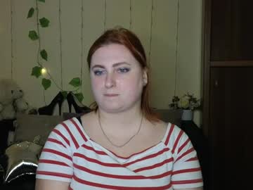 Alicia_Side_Red May 04, 2025 Chaturbate stream image